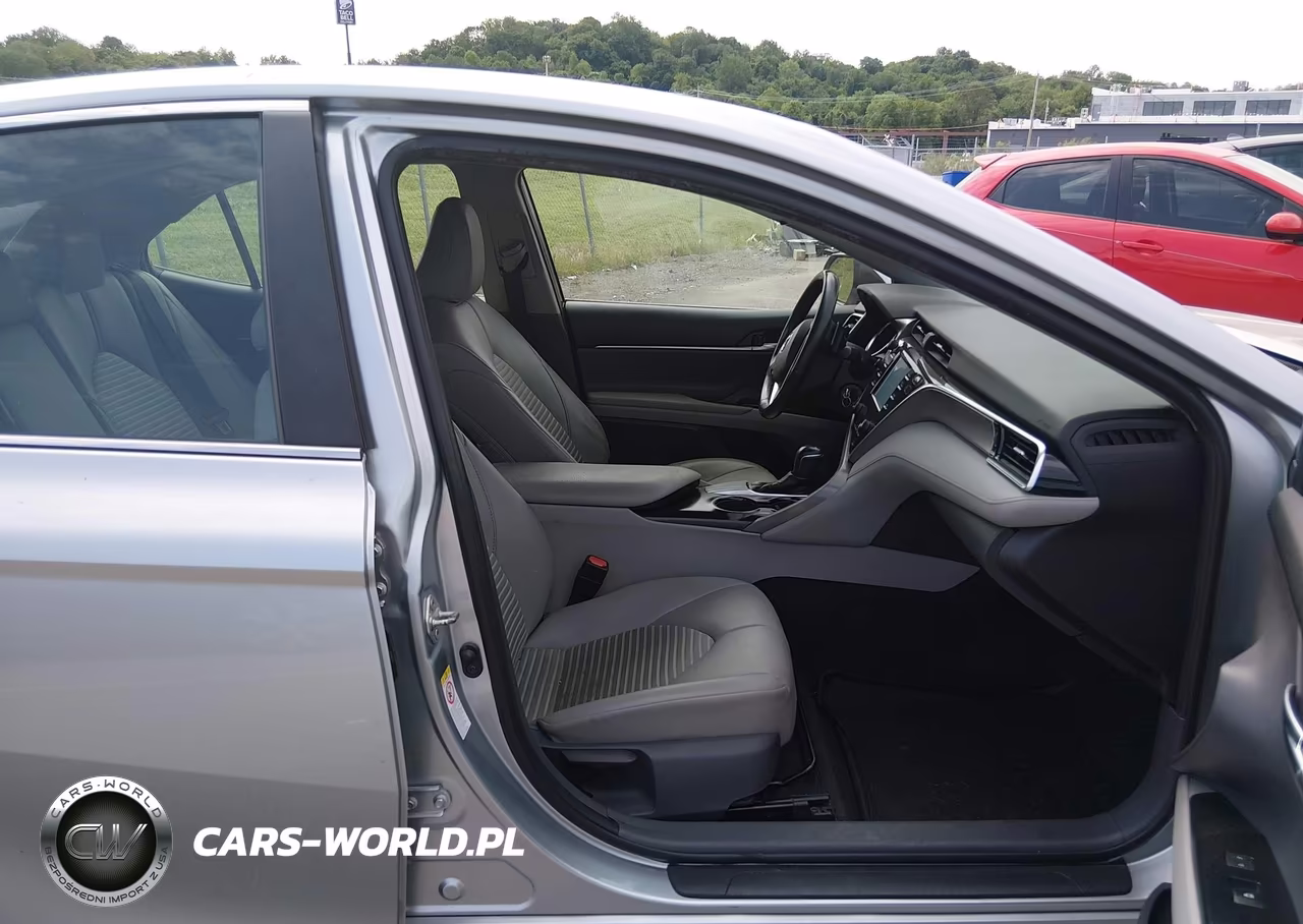 2018 Toyota Camry Se VIN:4T1B11HK8JU049907 - 5