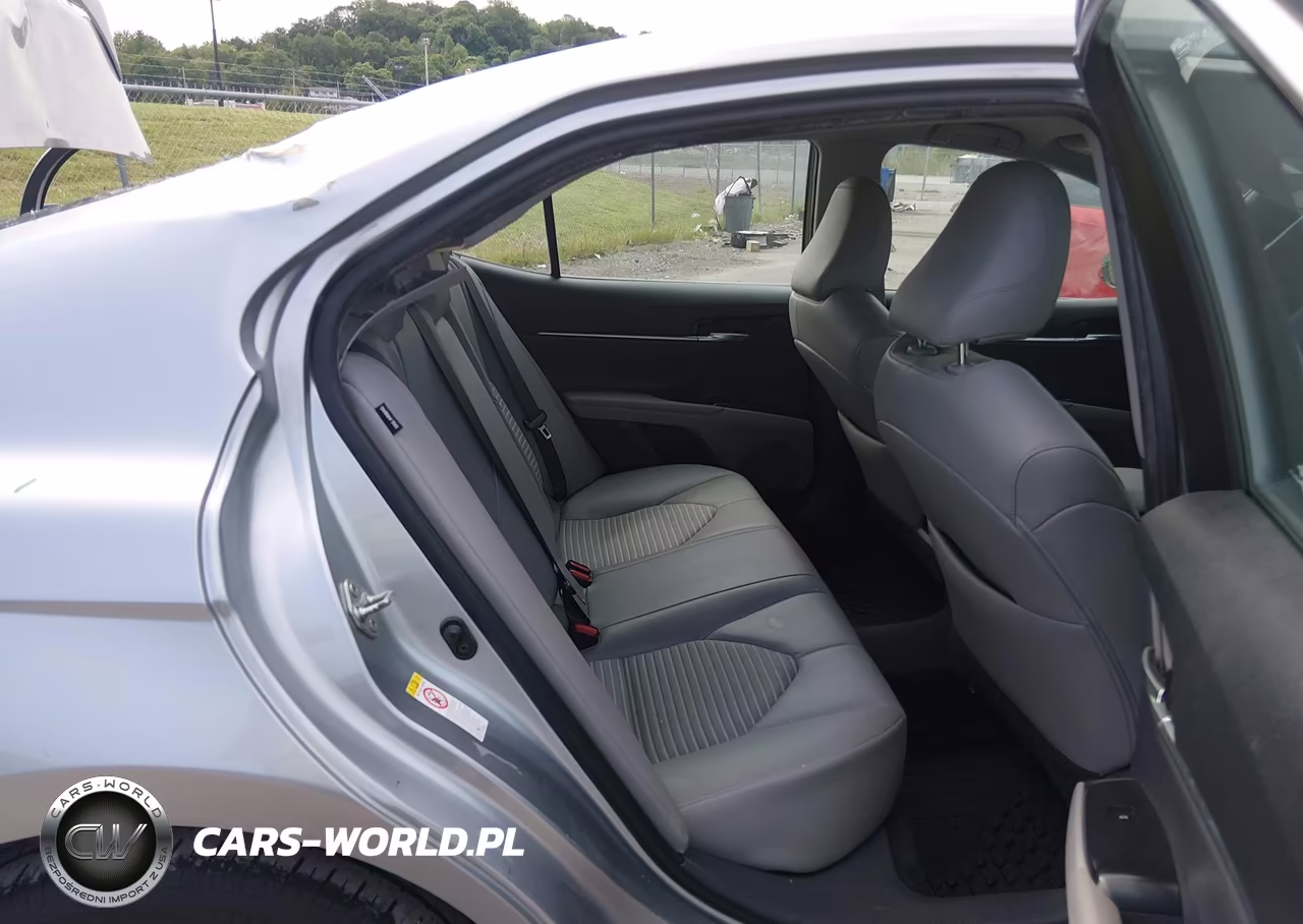 2018 Toyota Camry Se VIN:4T1B11HK8JU049907 - 8