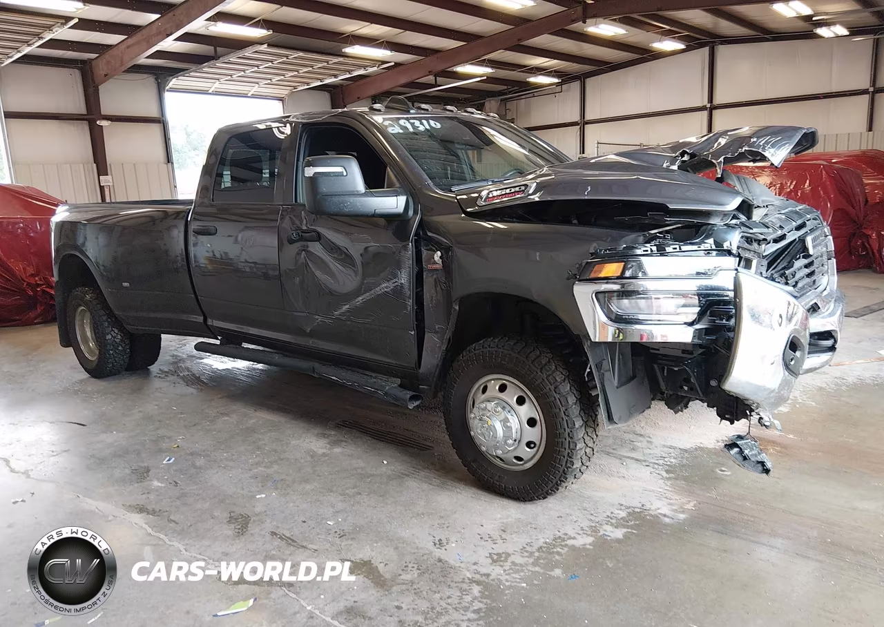 2025 Ram 3500 Tradesman 4X4 8' Box – zdjęcie 1 z 14