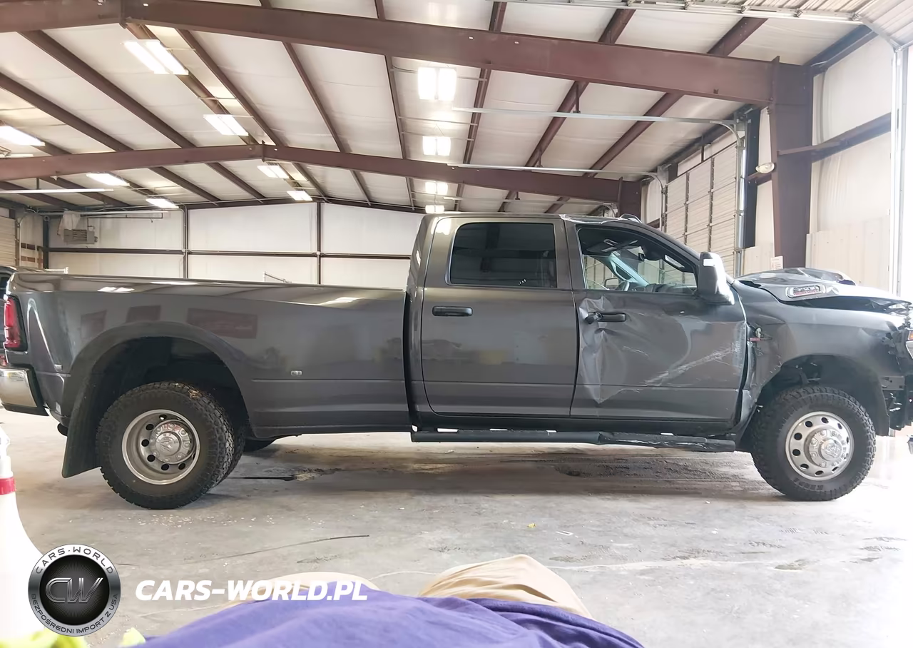 2025 Ram 3500 Tradesman 4X4 8' Box VIN:3C63RRGLXSG520199 - 12