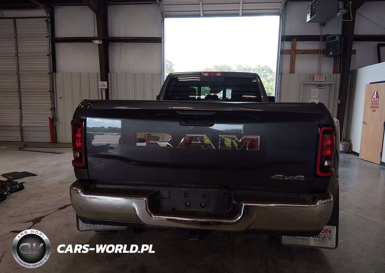 2025 Ram 3500 Tradesman 4X4 8' Box VIN:3C63RRGLXSG520199 - 14