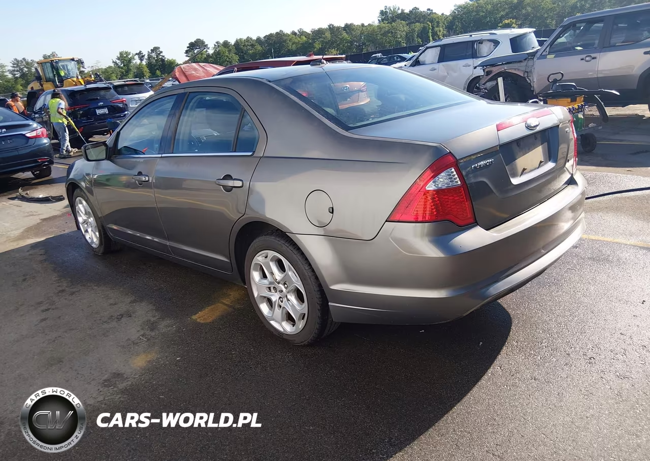 2010 Ford Fusion Se VIN:3FAHP0HA4AR430570 - 3
