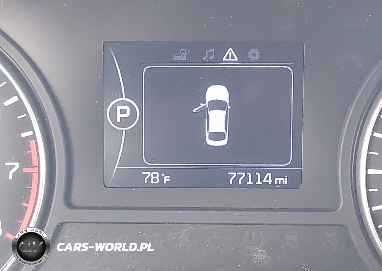 2018 Kia Optima S VIN:5XXGT4L32JG192055 - 16