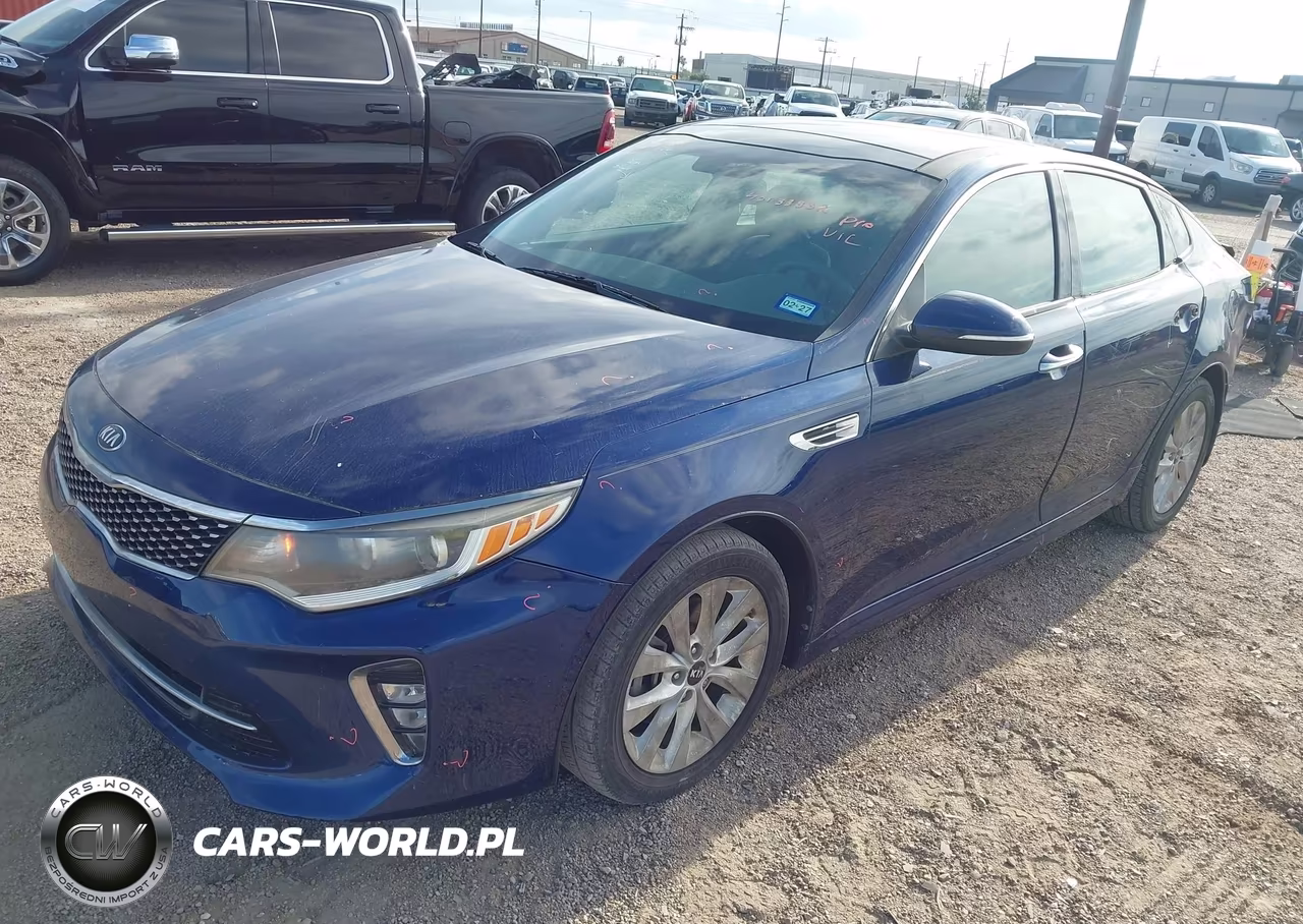 2018 Kia Optima S VIN:5XXGT4L32JG192055 - 2