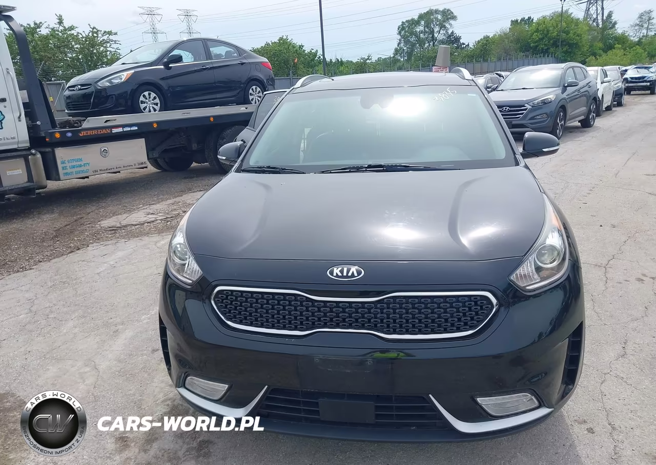 2017 Kia Niro Touring VIN:KNDCE3LC4H5088524 - 12