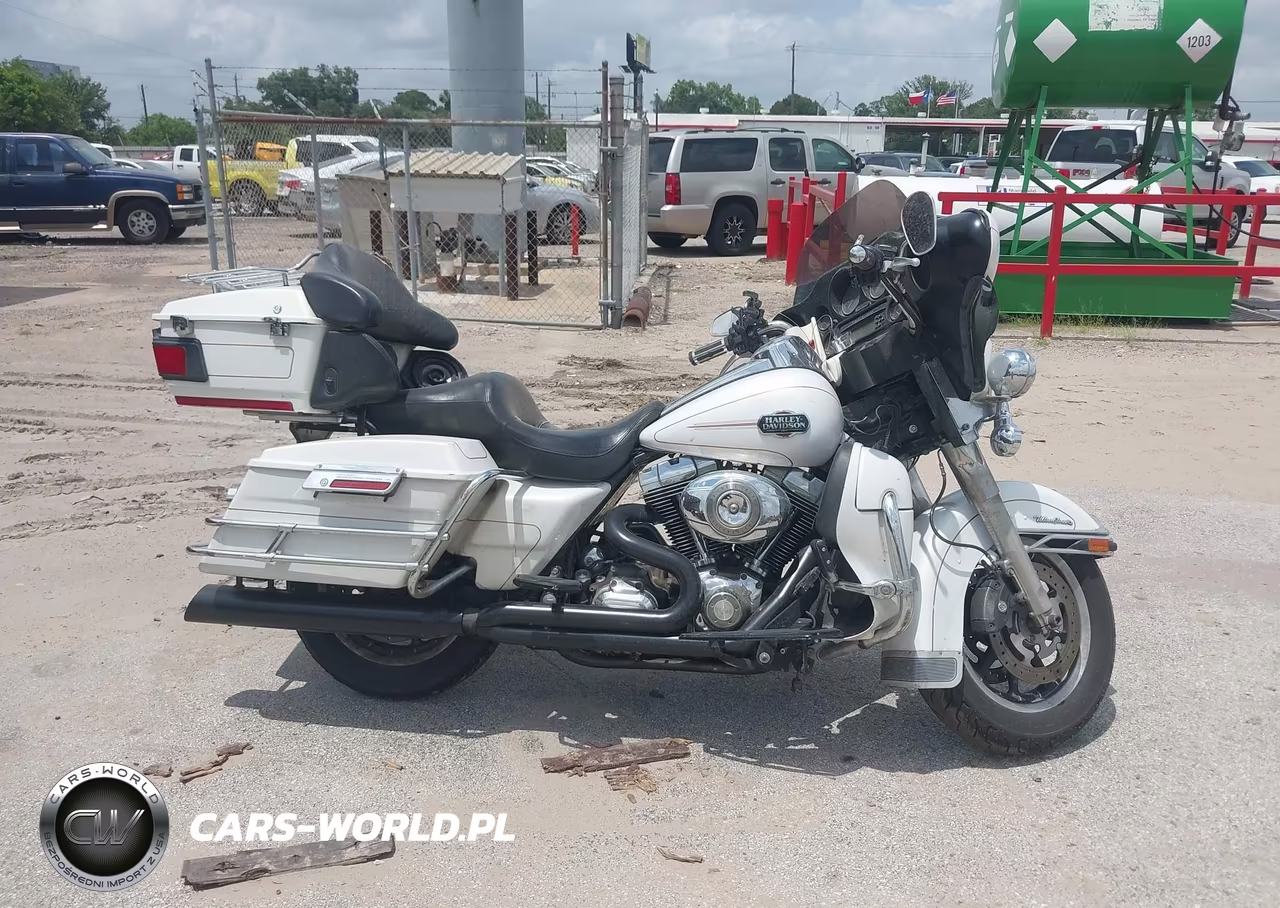 2008 Harley-Davidson Flhtcui VIN:1HD1FC4158Y651093 - 12