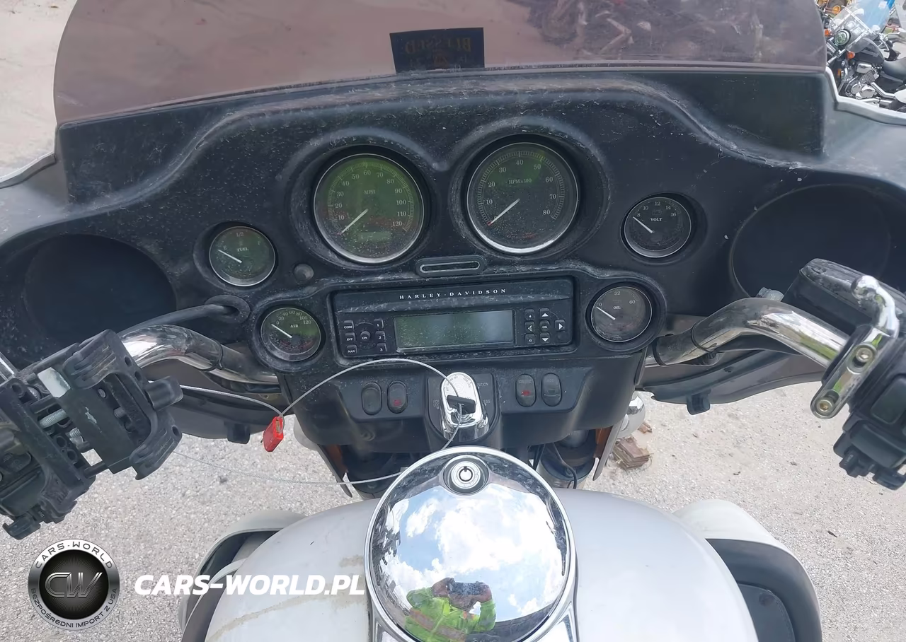 2008 Harley-Davidson Flhtcui VIN:1HD1FC4158Y651093 - 7