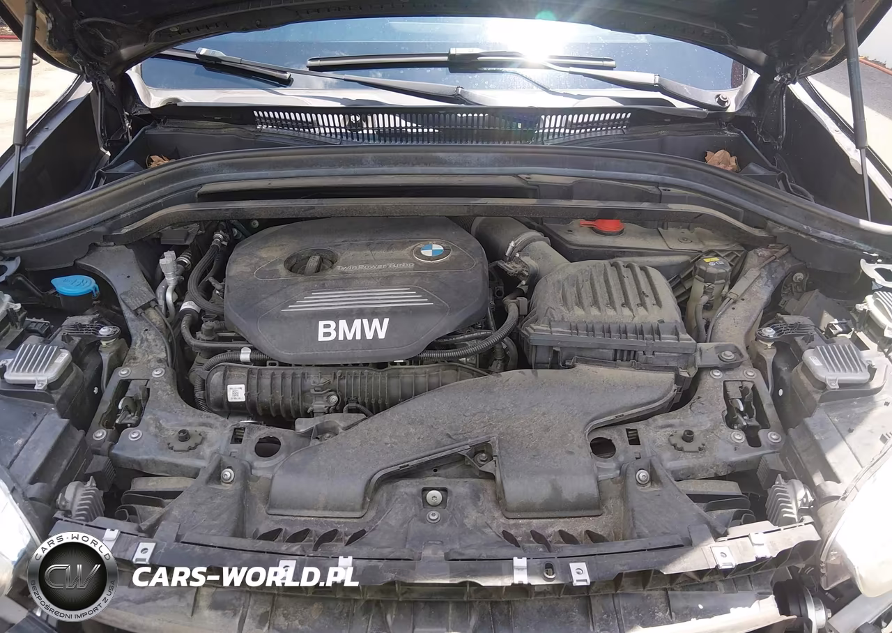 2018 BMW X1 xDrive28I VIN:WBXHT3C33J5L28621 - 10