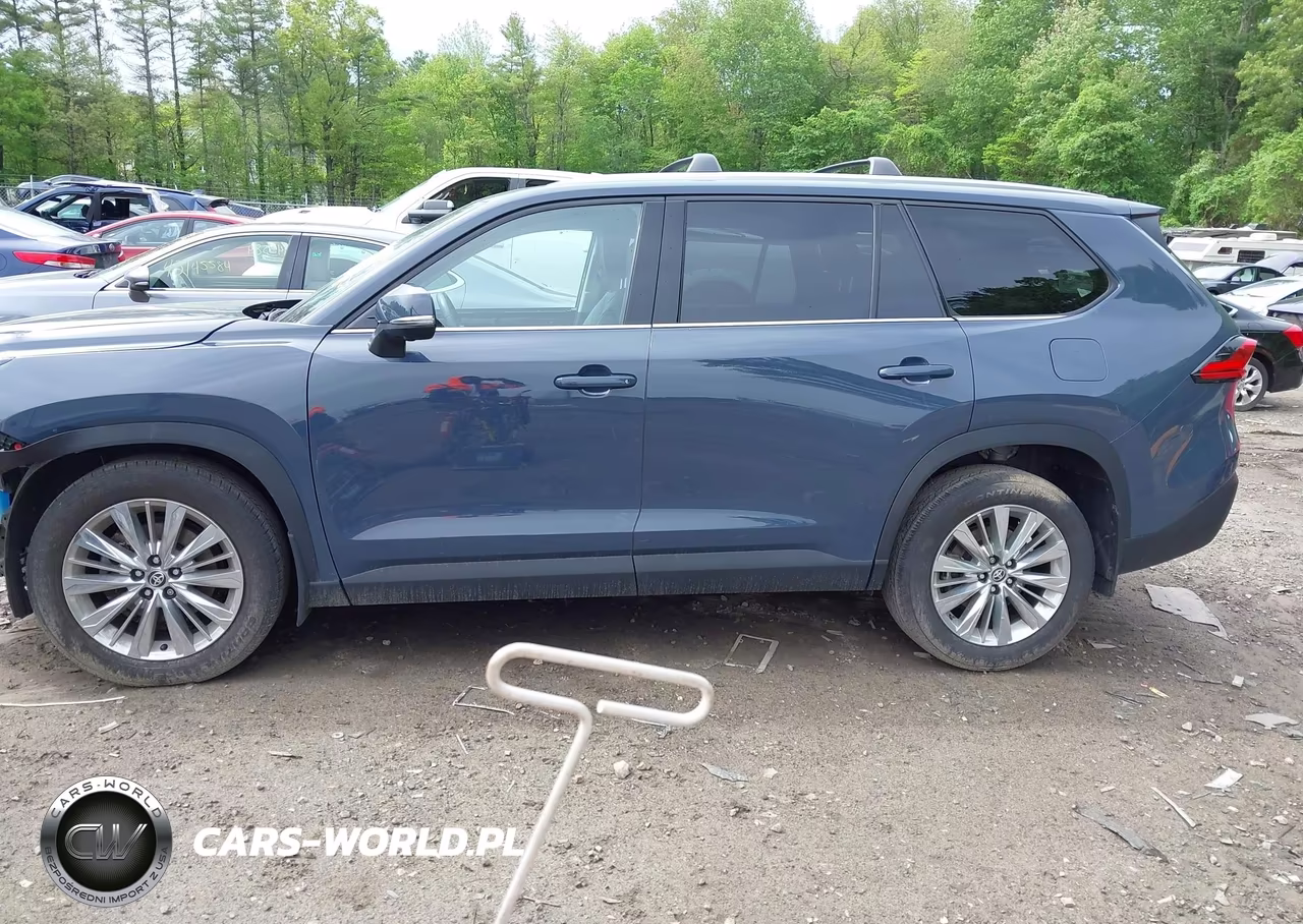 2024 Toyota Grand Highlander Platinum VIN:5TDAAAB5XRS066811 - 14
