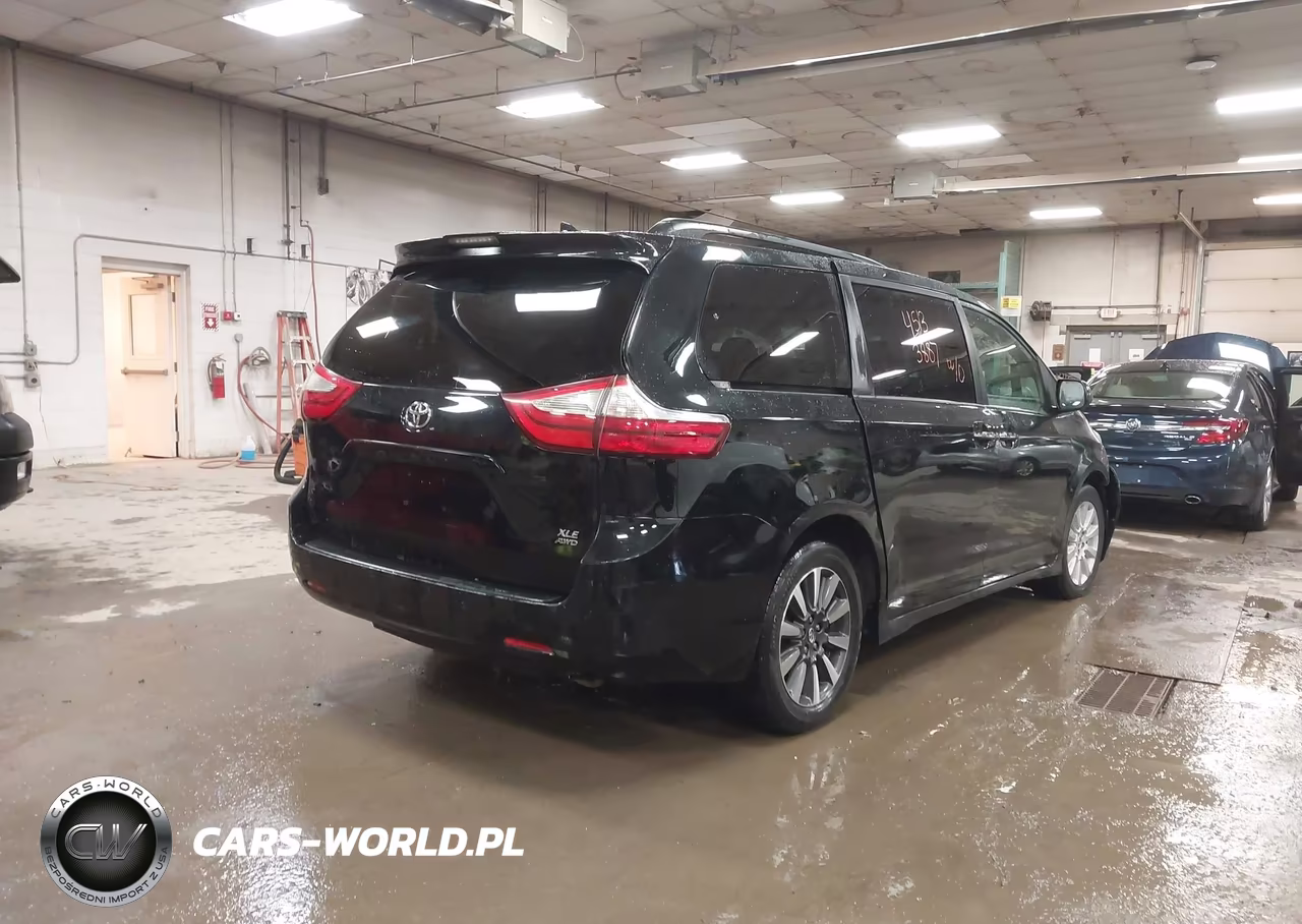2018 Toyota Sienna Xle Premium 7 Passenger VIN:5TDDZ3DC1JS190127 - 4