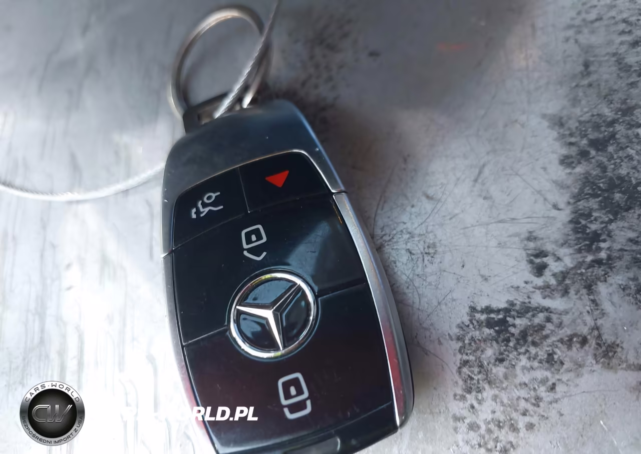 2017 Mercedes-Benz E 300 VIN:WDDZF4JB6HA161171 - 11