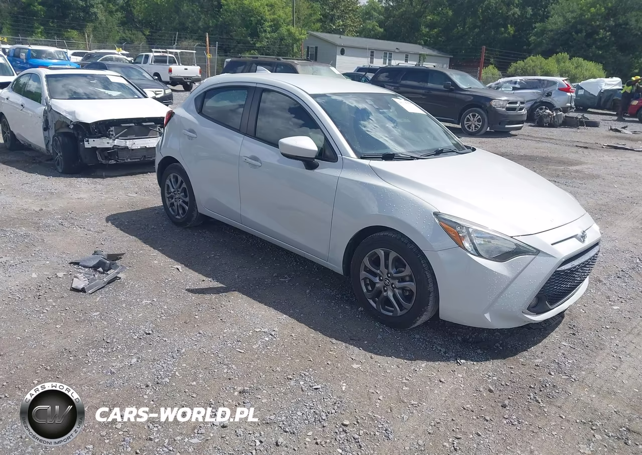 2020 Toyota Yaris Le – zdjęcie 1 z 16