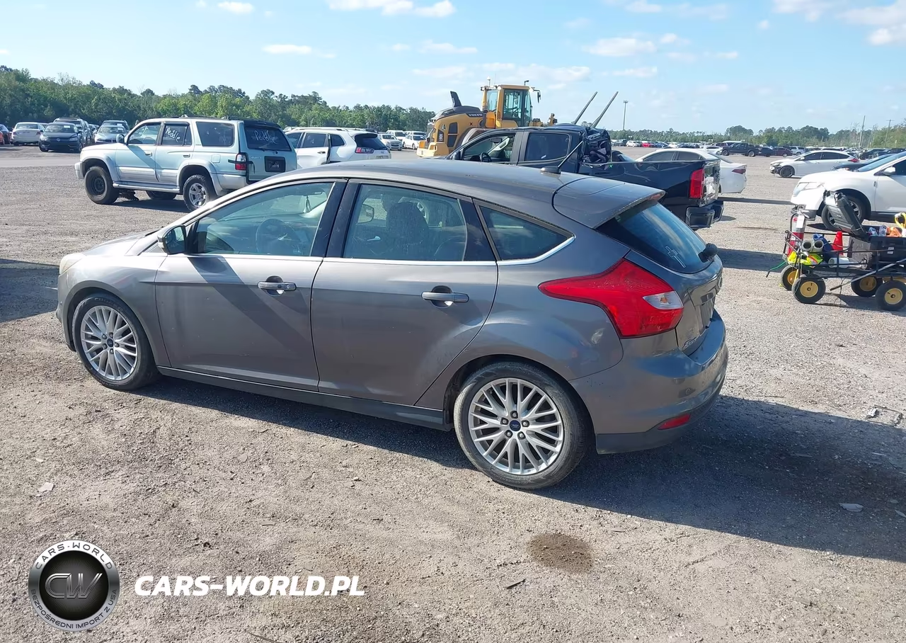 2014 Ford Focus Titanium VIN:1FADP3N29EL448015 - 3