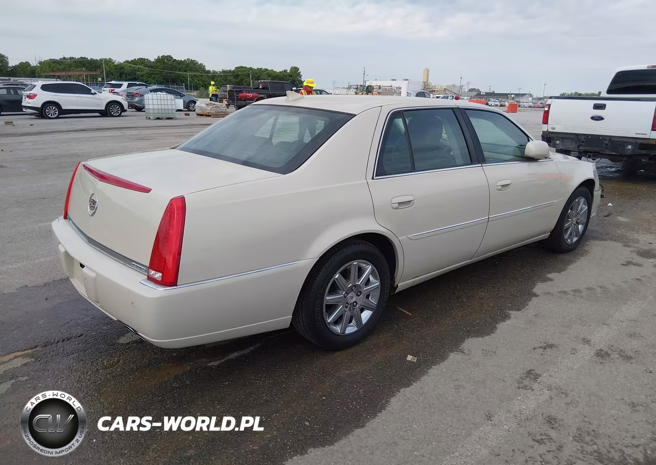 2010 Cadillac Dts Premium Collection VIN:1G6KH5EY3AU128579 - 4
