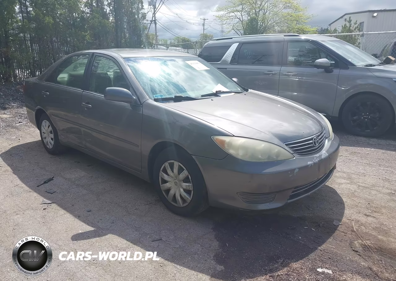 2005 Toyota Camry Le – zdjęcie 1 z 13