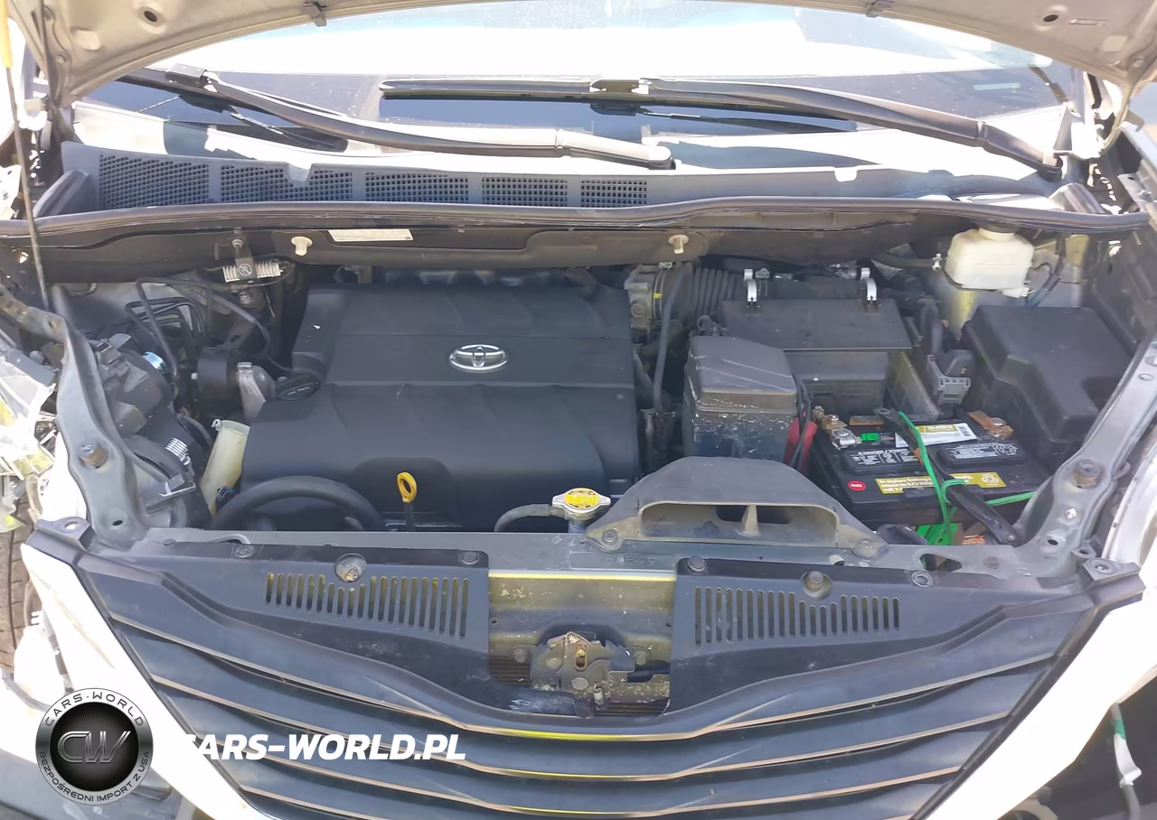 2012 Toyota Sienna Le V6 8 Passenger VIN:5TDKK3DC8CS218939 - 10