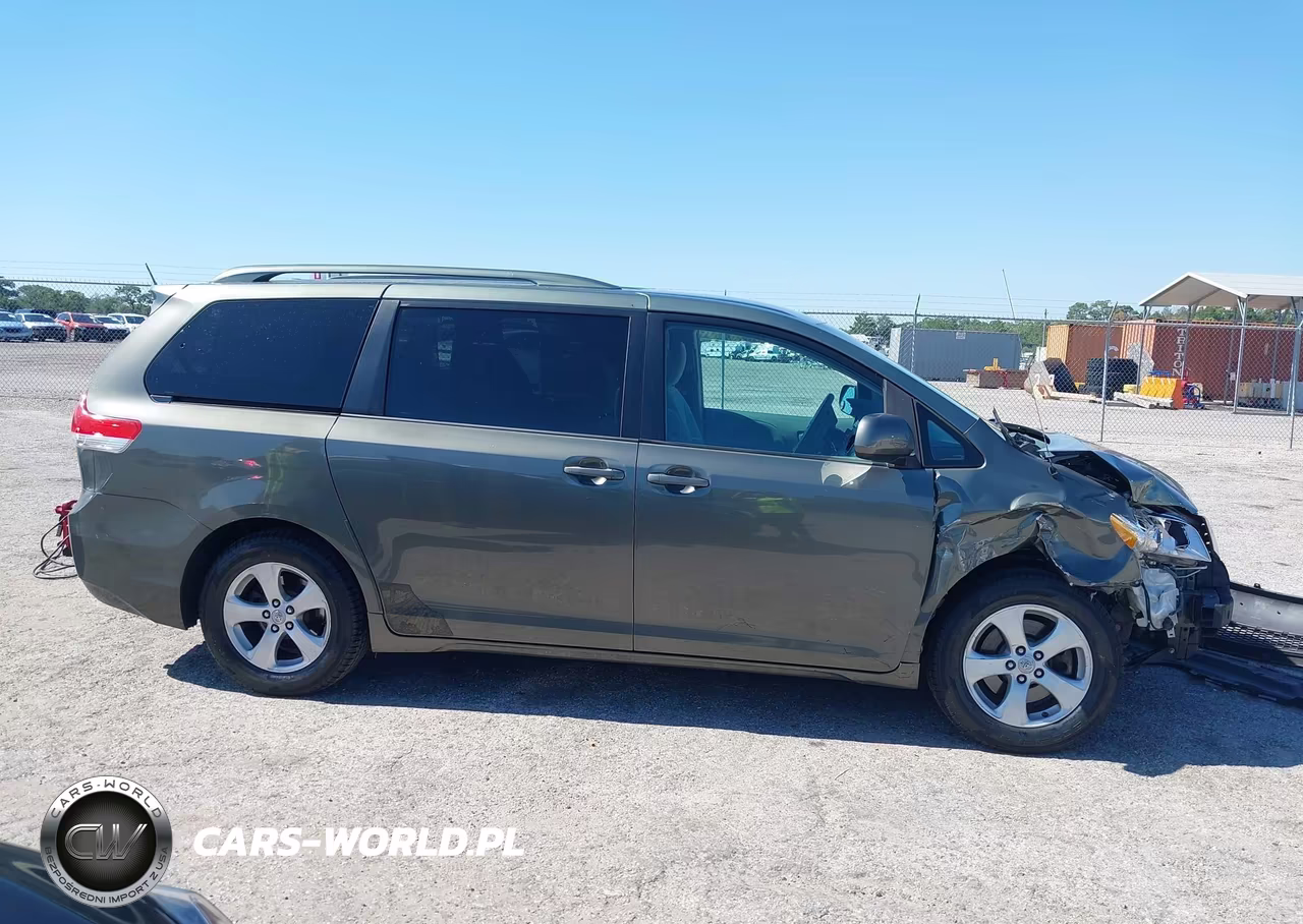 2012 Toyota Sienna Le V6 8 Passenger VIN:5TDKK3DC8CS218939 - 13