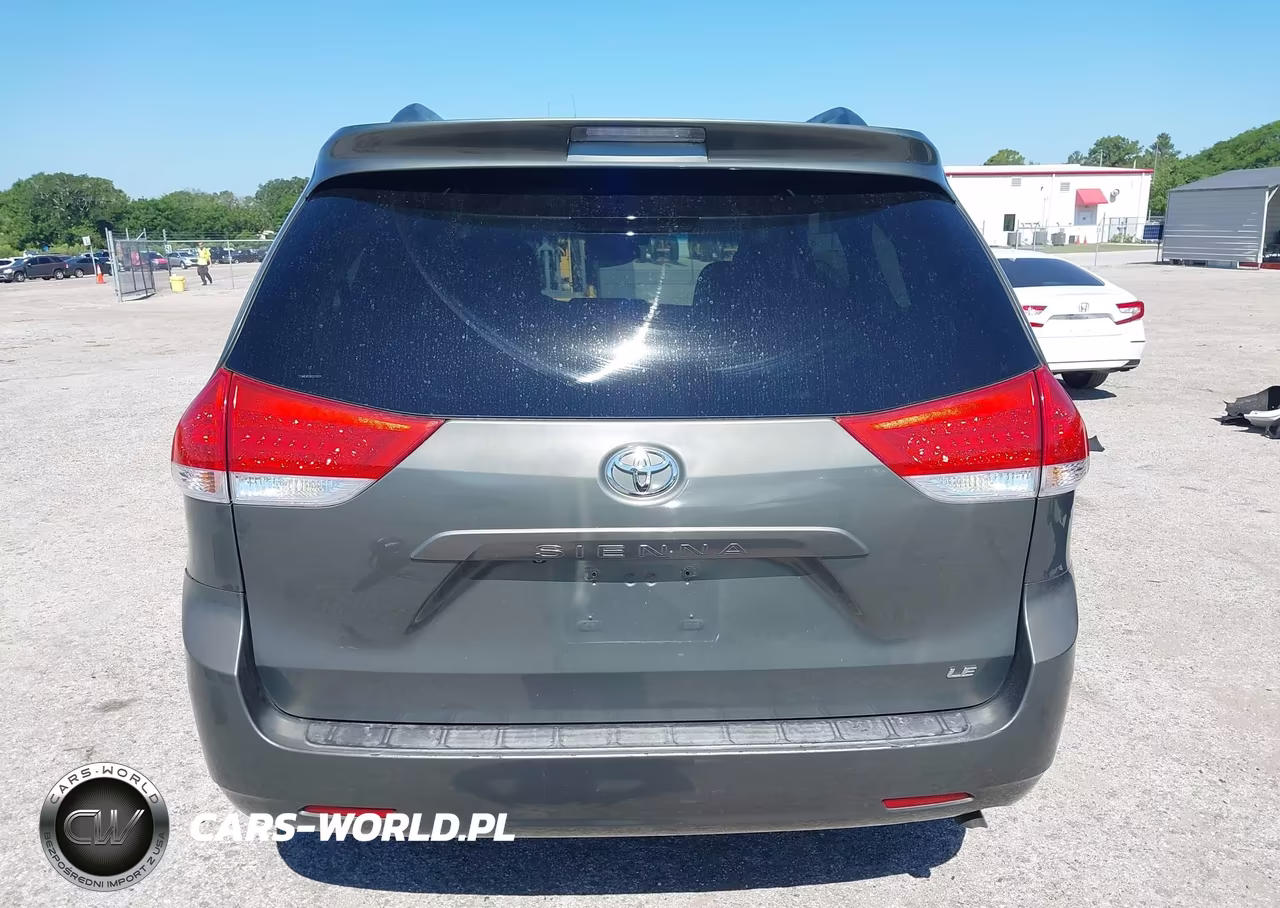 2012 Toyota Sienna Le V6 8 Passenger VIN:5TDKK3DC8CS218939 - 16