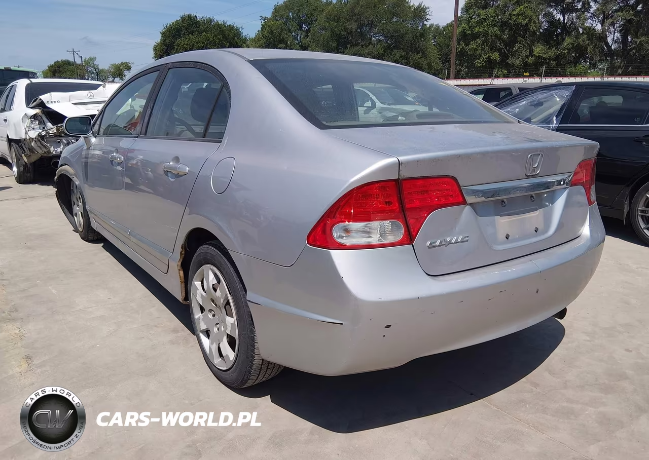2010 Honda Civic Lx VIN:19XFA1F57AE036504 - 3
