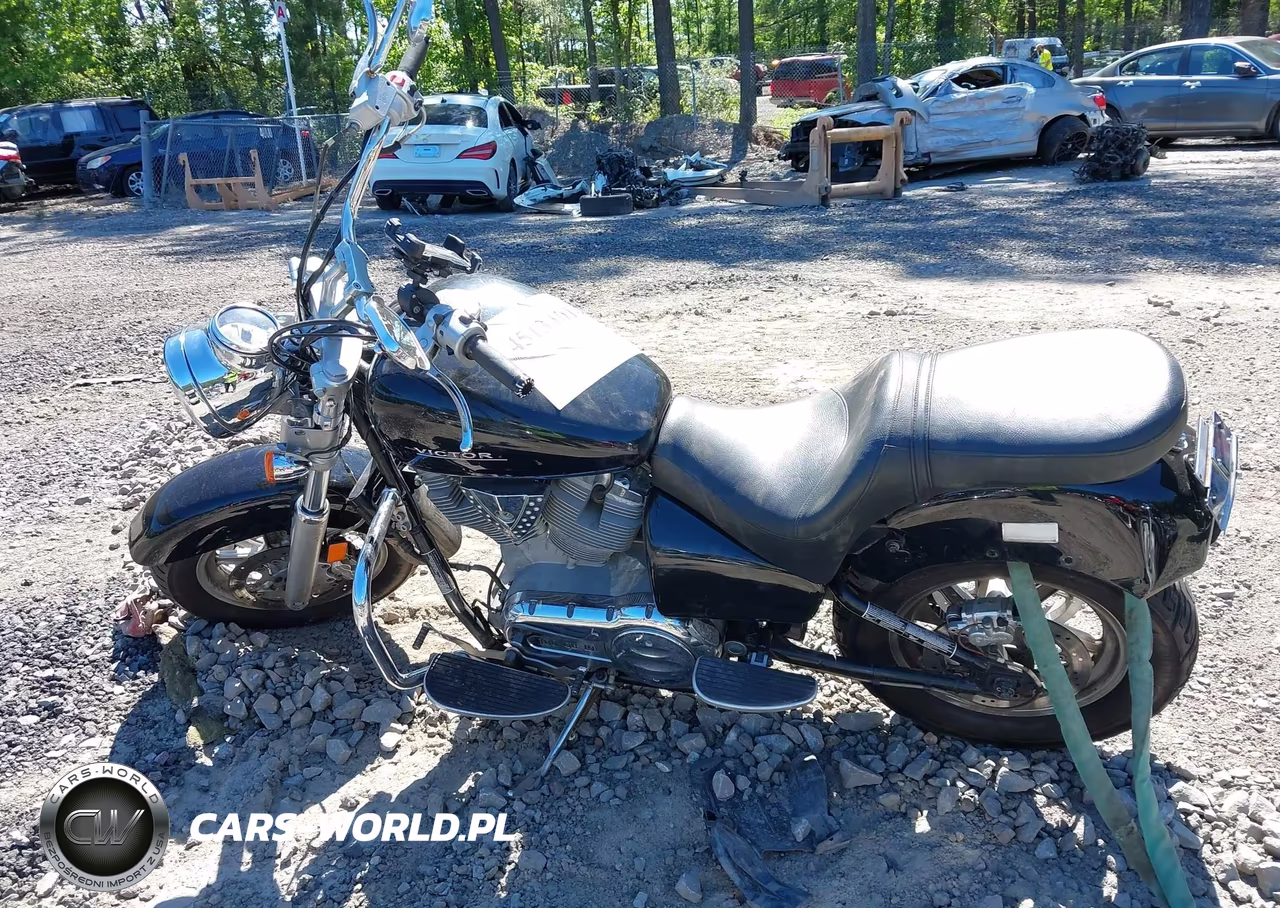 2003 Victory Motorcycles Deluxe Touring VIN:5VPTD16DX33001274 - 12