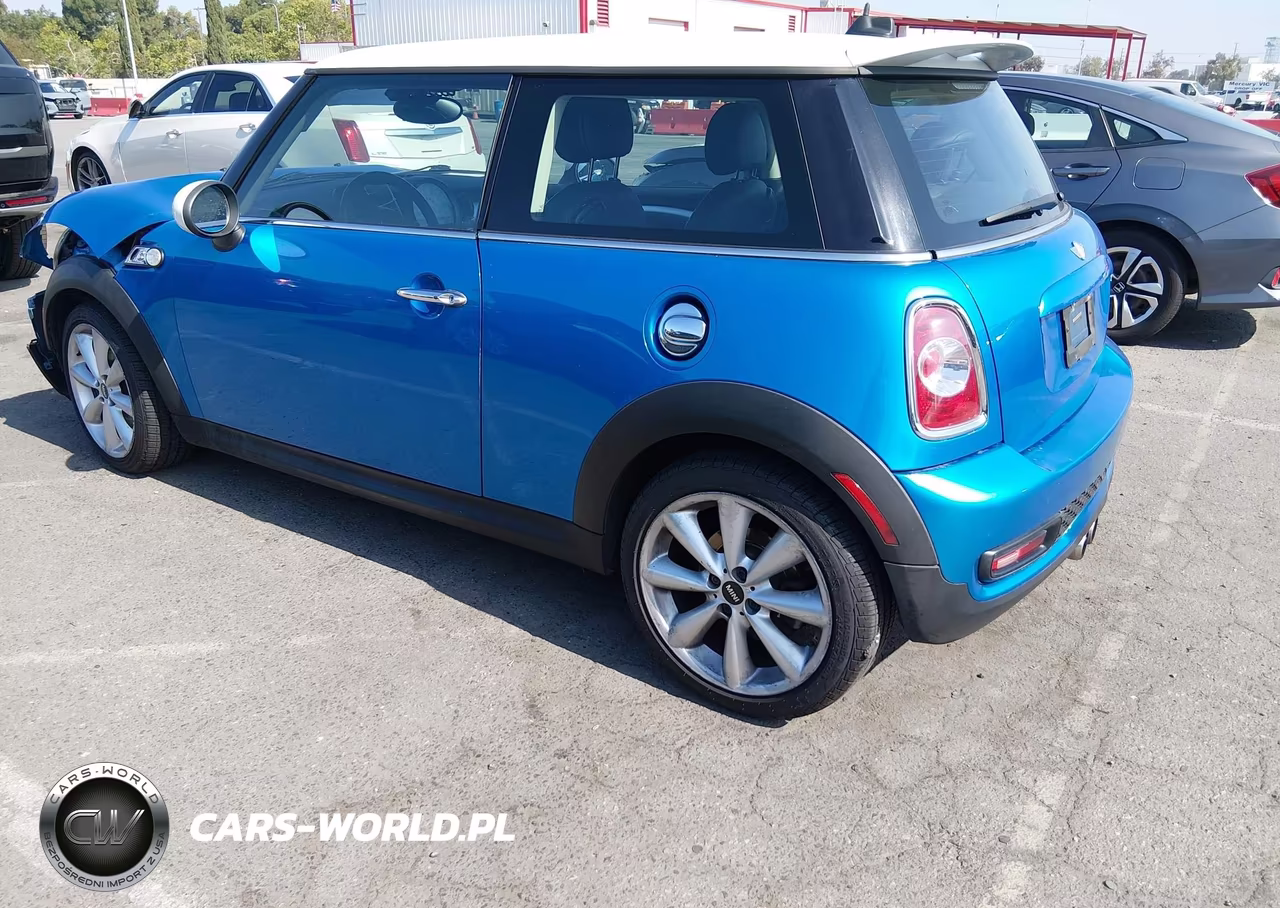 2011 Mini Cooper S VIN:WMWSV3C51BTY11047 - 3