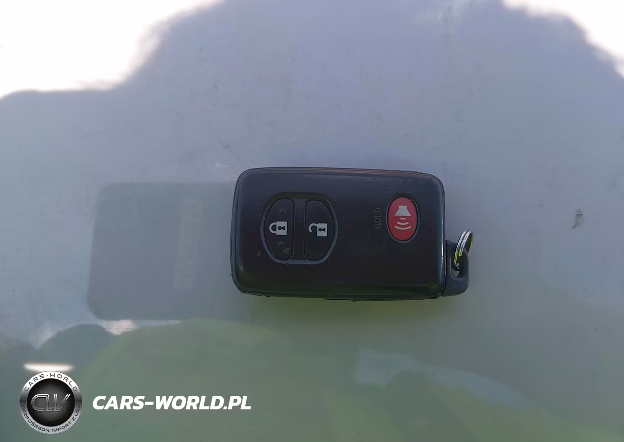 2013 Toyota Prius Two VIN:JTDKN3DUXD5638628 - 11