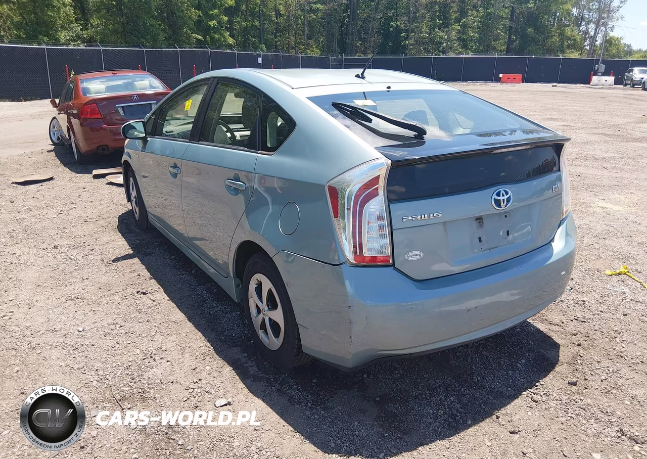 2013 Toyota Prius Two VIN:JTDKN3DUXD5638628 - 3