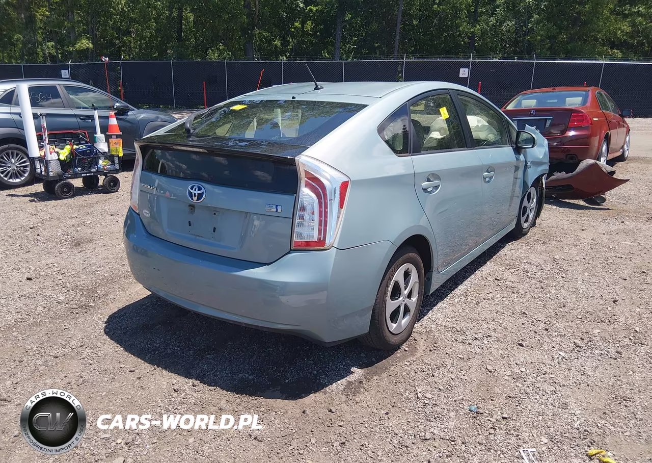 2013 Toyota Prius Two VIN:JTDKN3DUXD5638628 - 4