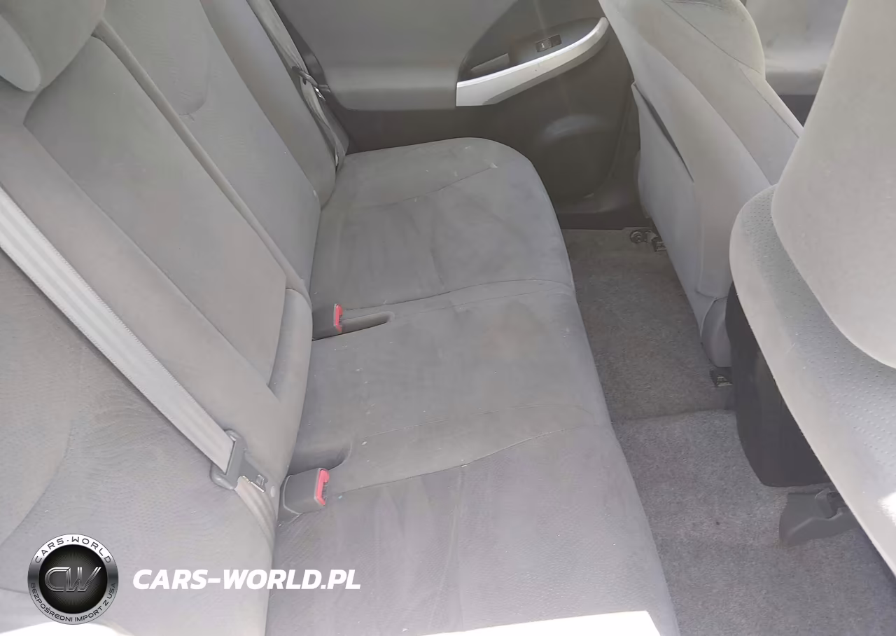 2013 Toyota Prius Two VIN:JTDKN3DUXD5638628 - 8