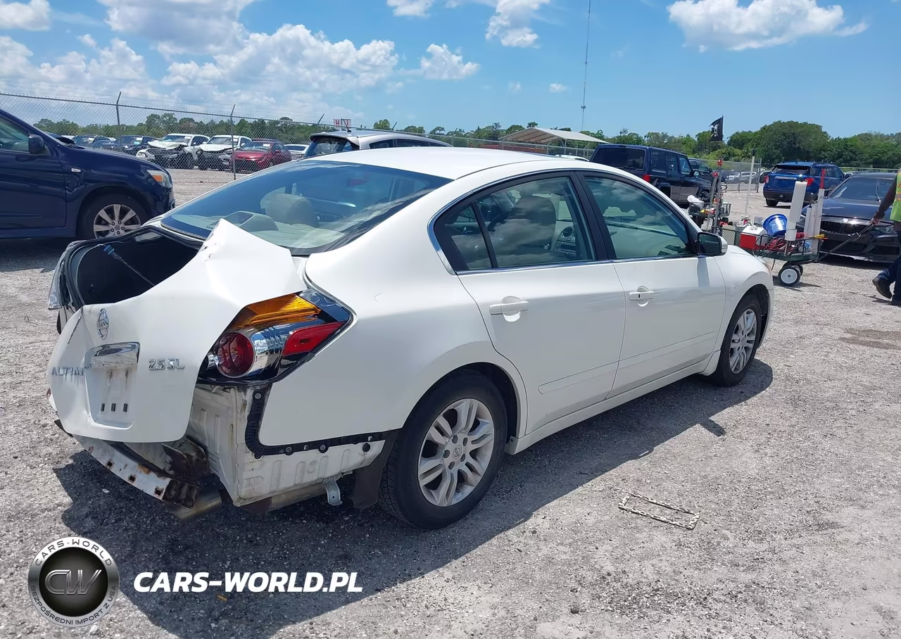 2011 Nissan Altima 2.5 S VIN:1N4AL2AP6BN513316 - 4