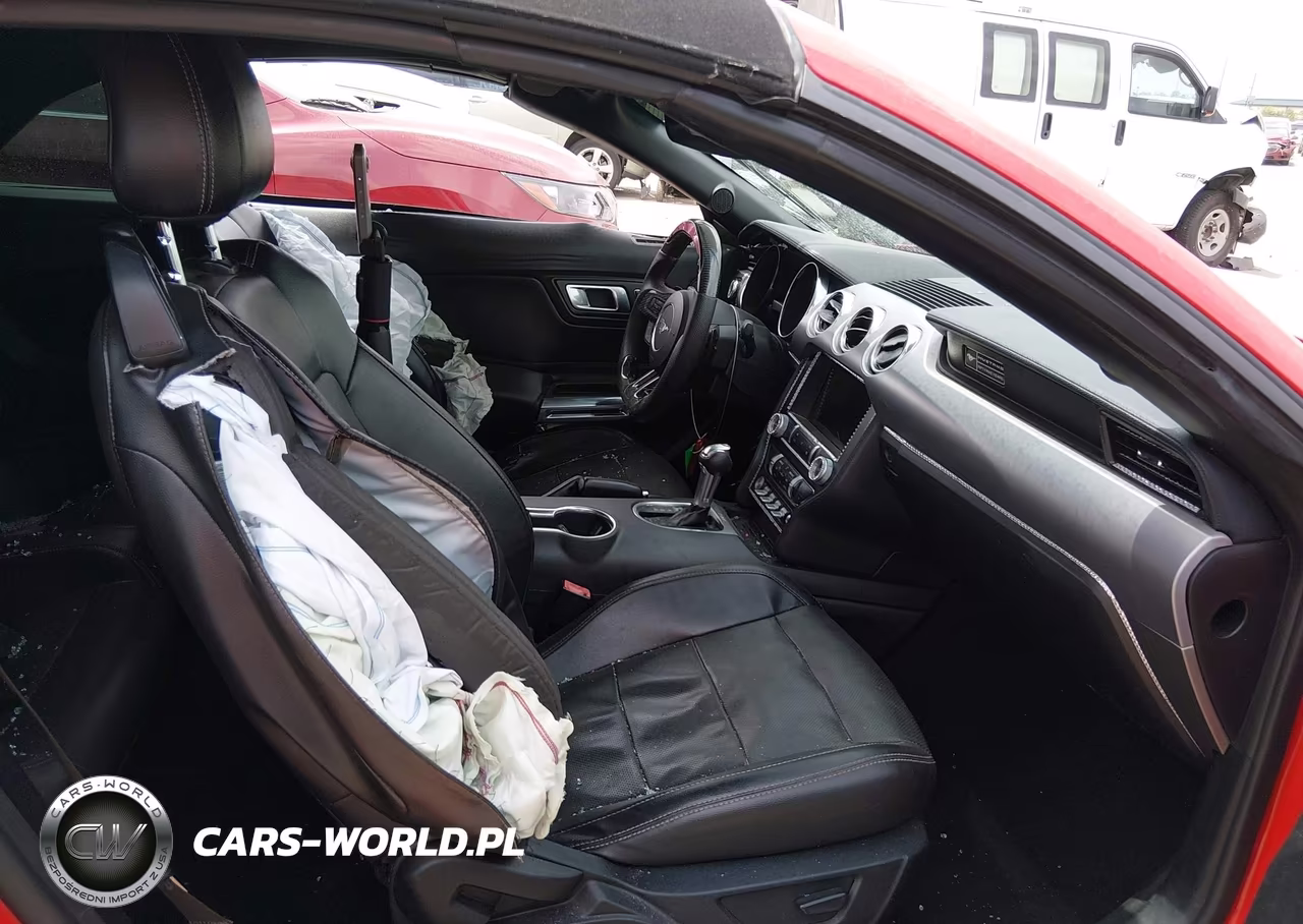2020 Ford Mustang Ecoboost Premium VIN:1FATP8UH4L5179759 - 5