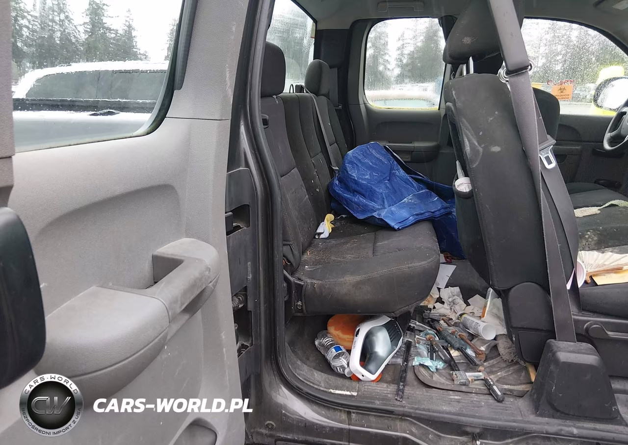 2011 Chevrolet Silverado C1500 VIN:1GCRCPEX7BZ184039 - 8