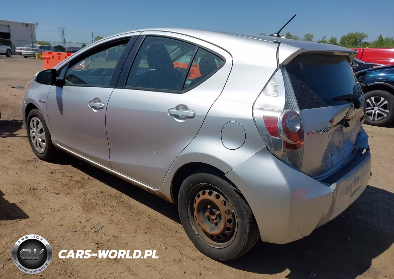 2012 Toyota Prius C Two VIN:JTDKDTB35C1504743 - 3
