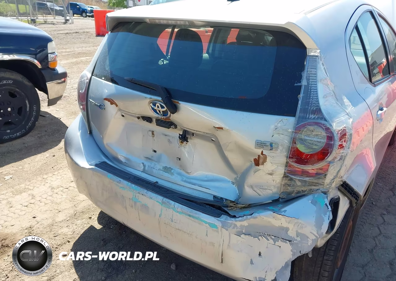 2012 Toyota Prius C Two VIN:JTDKDTB35C1504743 - 6
