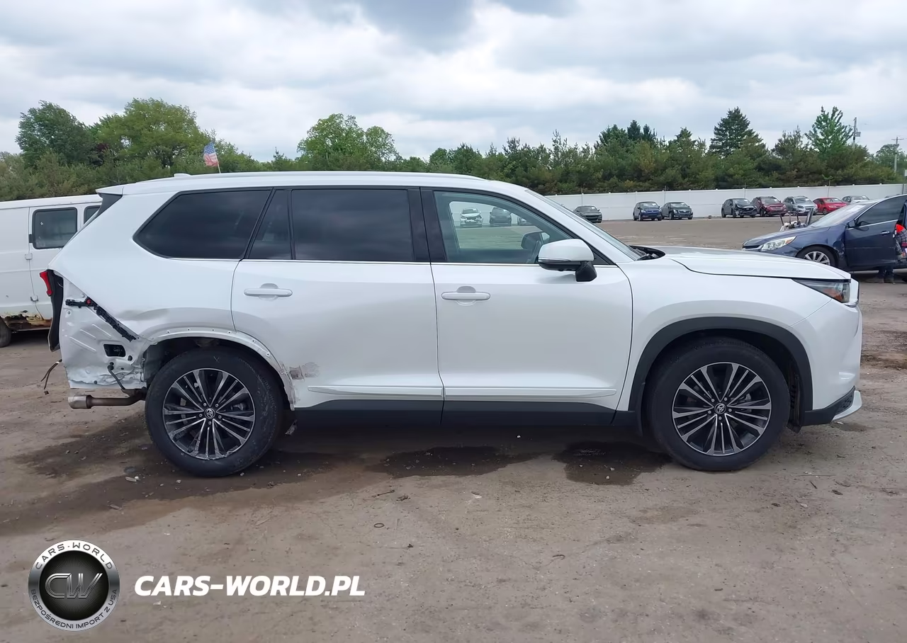 2024 Toyota Grand Highlander Hybrid Platinum Max VIN:5TDADAB51RS002857 - 14