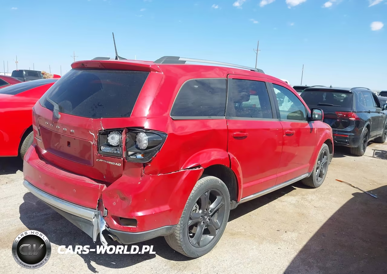 2020 Dodge Journey Crossroad VIN:3C4PDCGB3LT264185 - 4