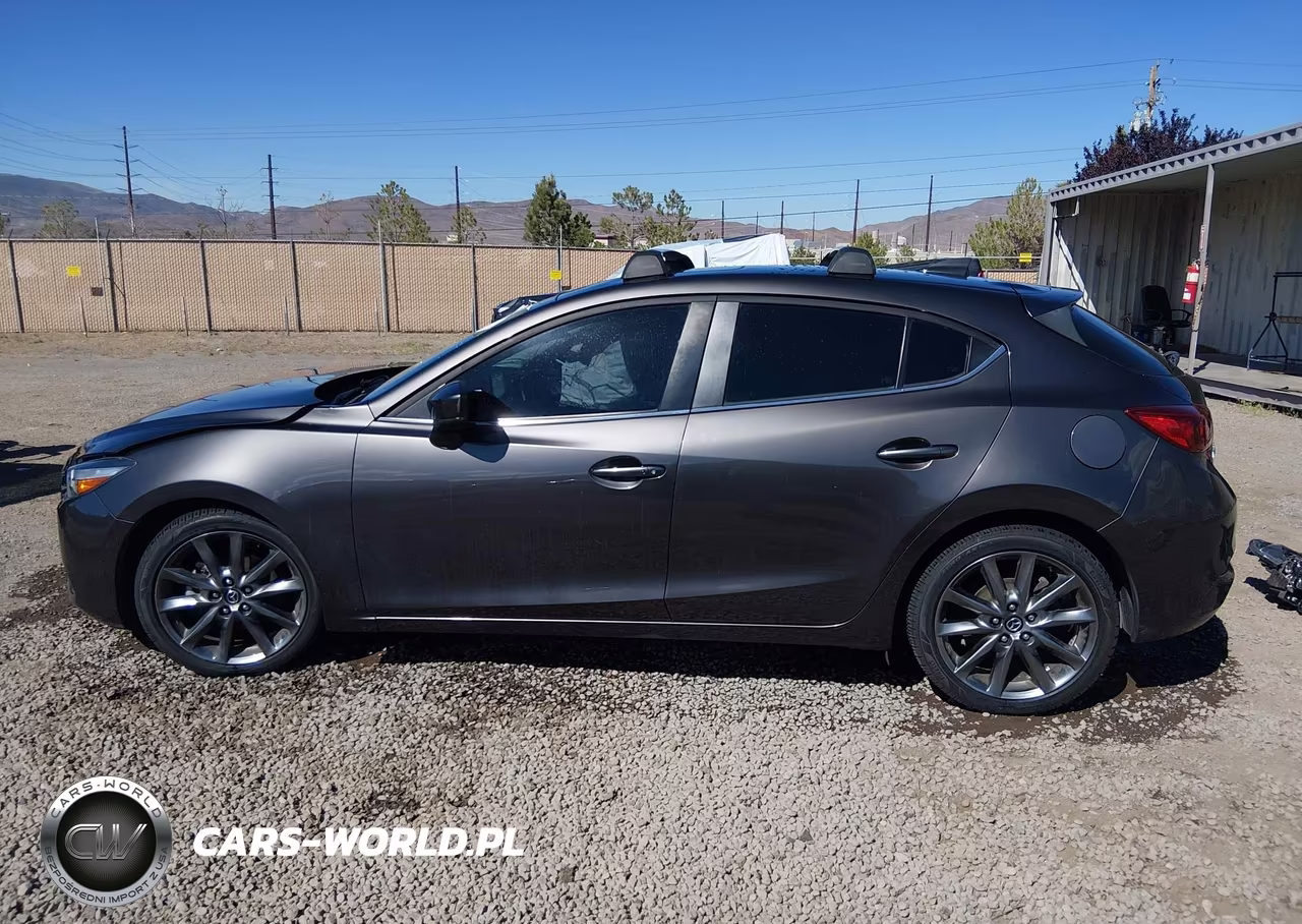2018 Mazda Mazda3 Touring VIN:3MZBN1L37JM267184 - 15