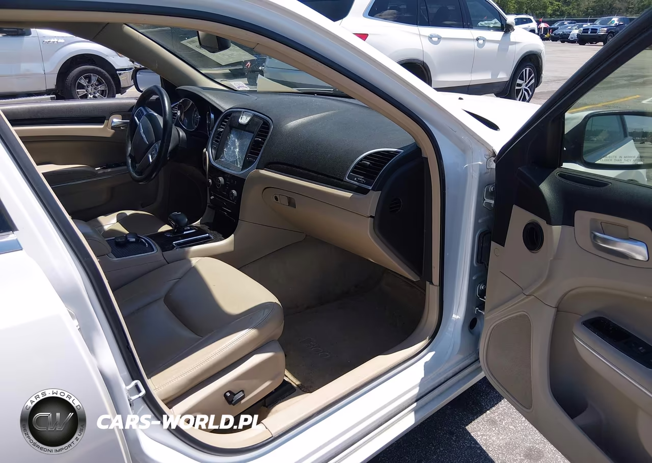 2013 Chrysler 300 Motown VIN:2C3CCAAG0DH508626 - 5