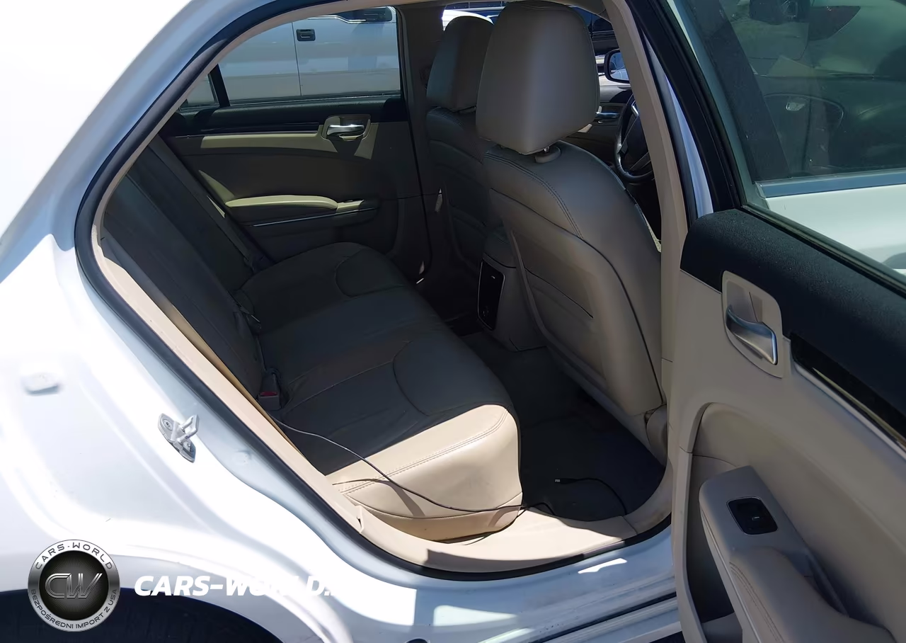 2013 Chrysler 300 Motown VIN:2C3CCAAG0DH508626 - 8