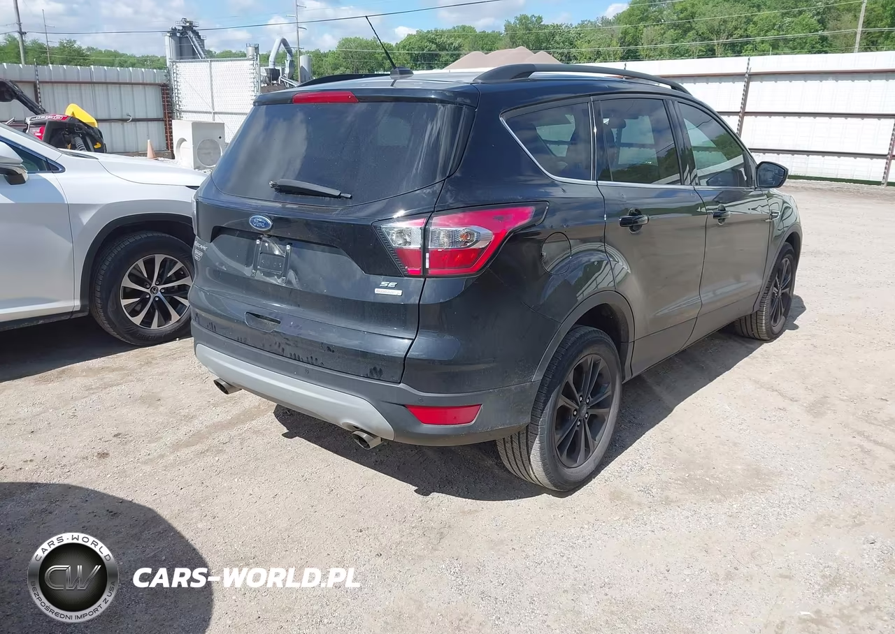 2017 Ford Escape Se VIN:1FMCU0G91HUD31000 - 4