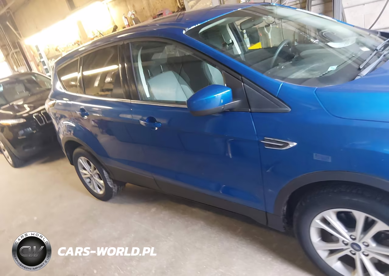 2017 Ford Escape Se VIN:1FMCU9GD1HUB61939 - 13