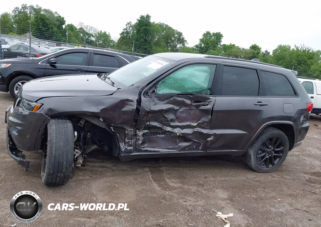 2021 Jeep Grand Cherokee Laredo X 4X4 VIN:1C4RJFAGXMC515188 - 15