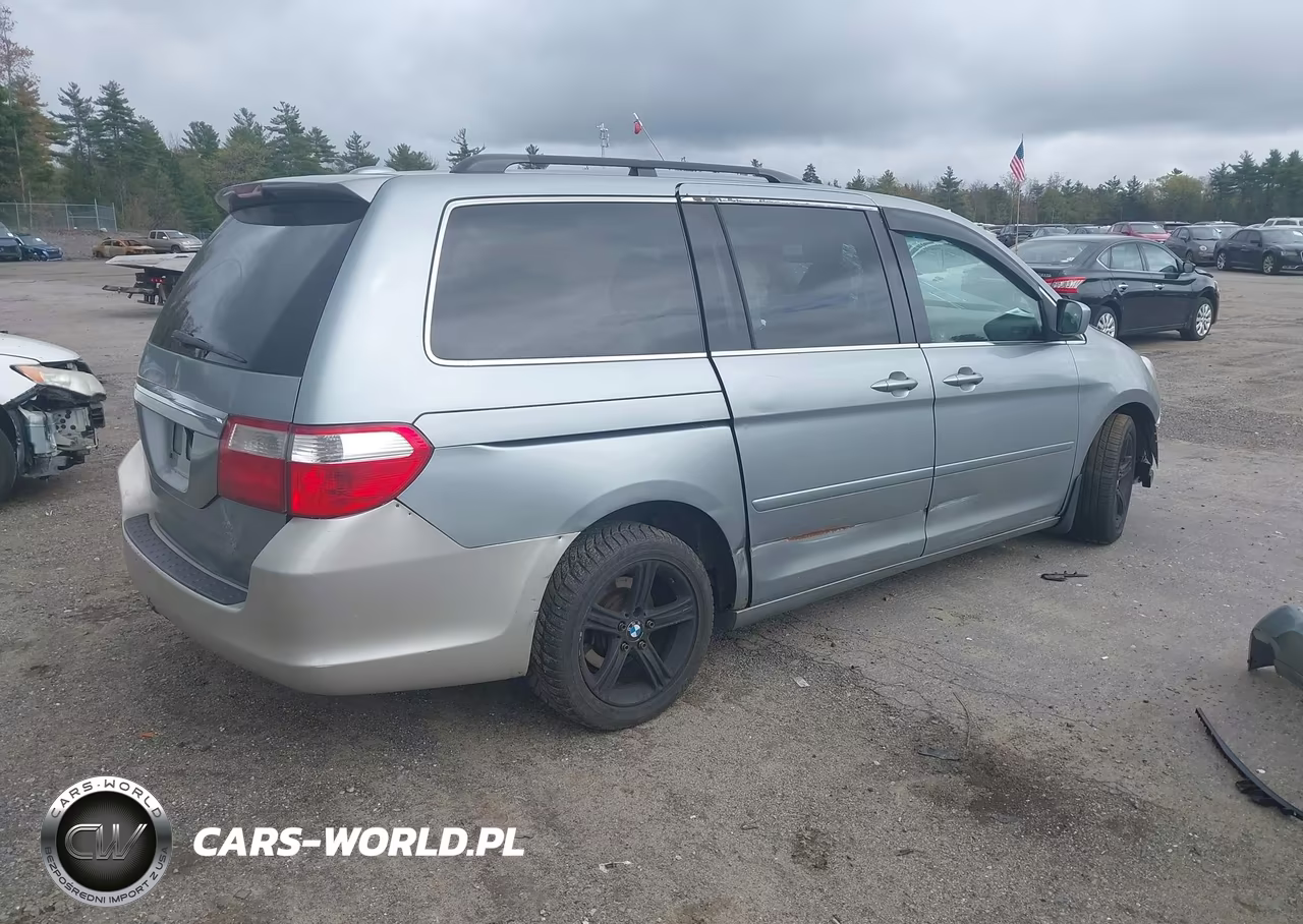2005 Honda Odyssey Ex VIN:5FNRL38435B005595 - 4