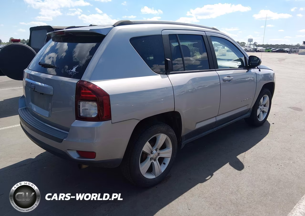 2016 Jeep Compass Sport VIN:1C4NJCBA4GD553764 - 4