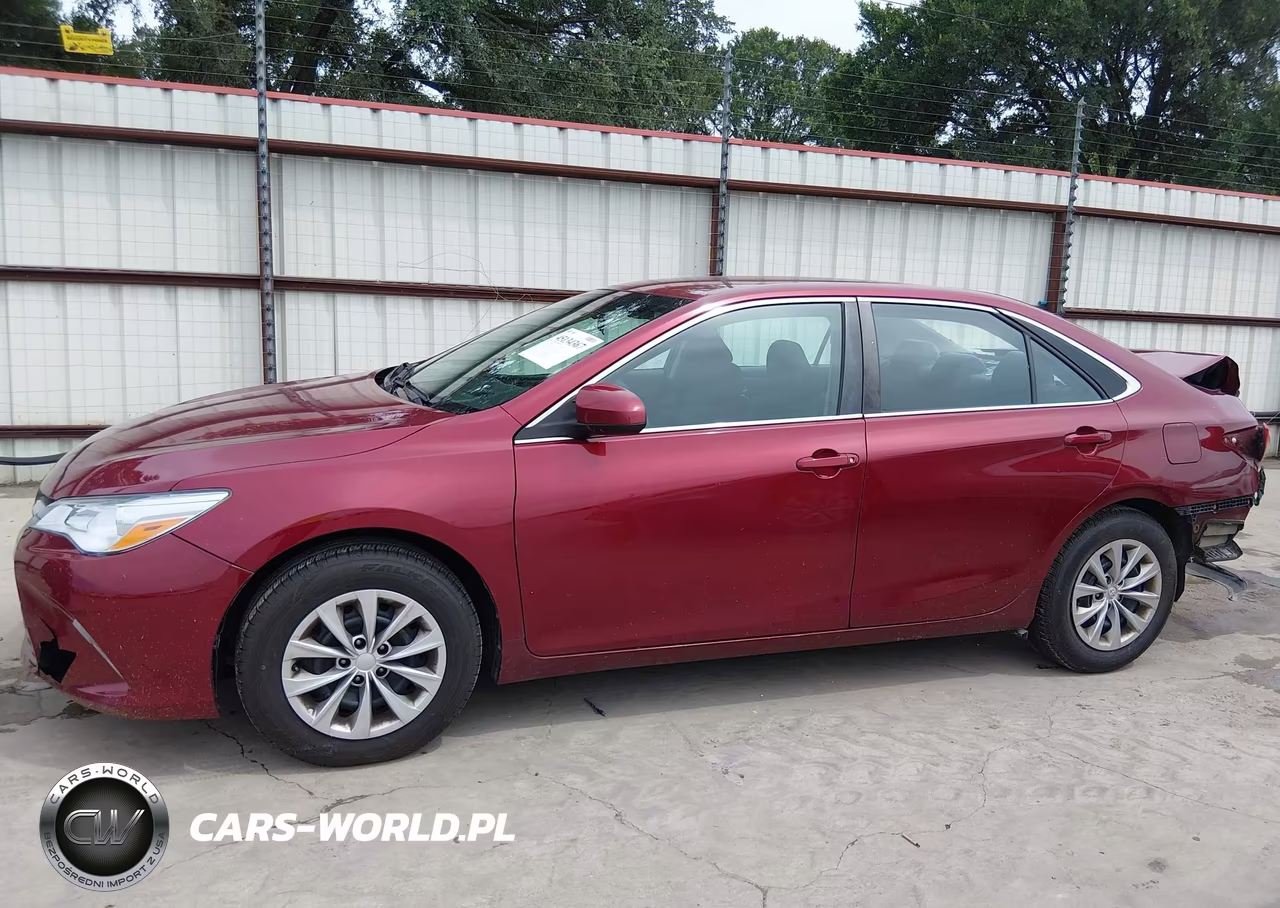 2016 Toyota Camry Le VIN:4T1BF1FK3GU509892 - 15