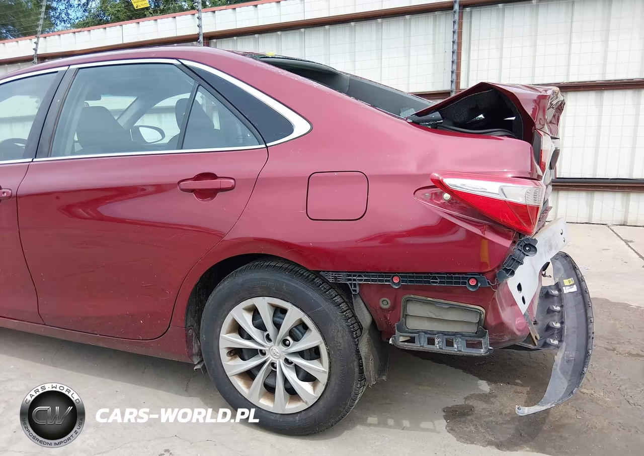 2016 Toyota Camry Le VIN:4T1BF1FK3GU509892 - 19