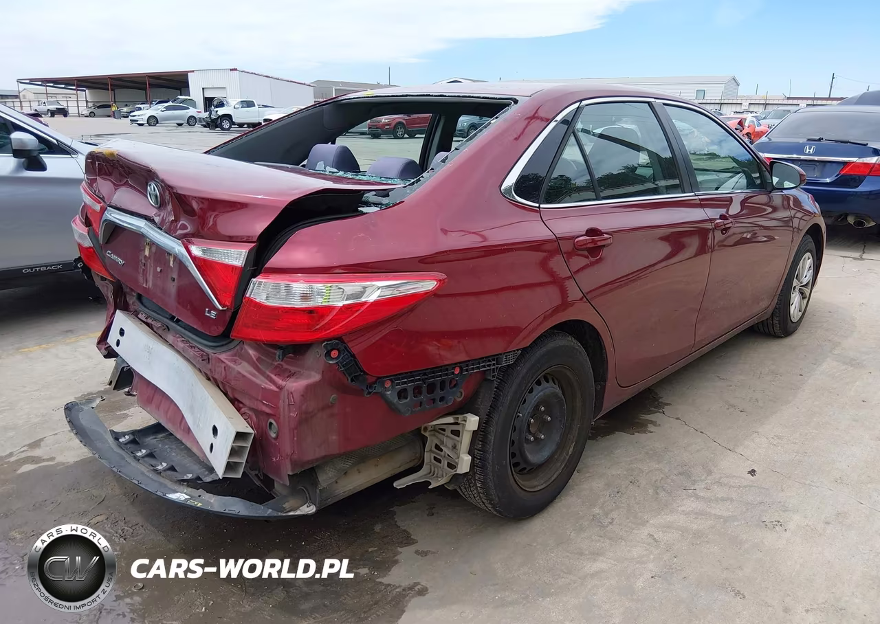 2016 Toyota Camry Le VIN:4T1BF1FK3GU509892 - 4