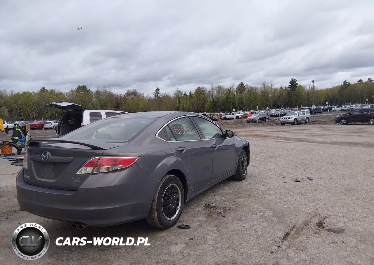 2010 Mazda Mazda6 I Sport VIN:1YVHZ8BHXA5M16663 - 4