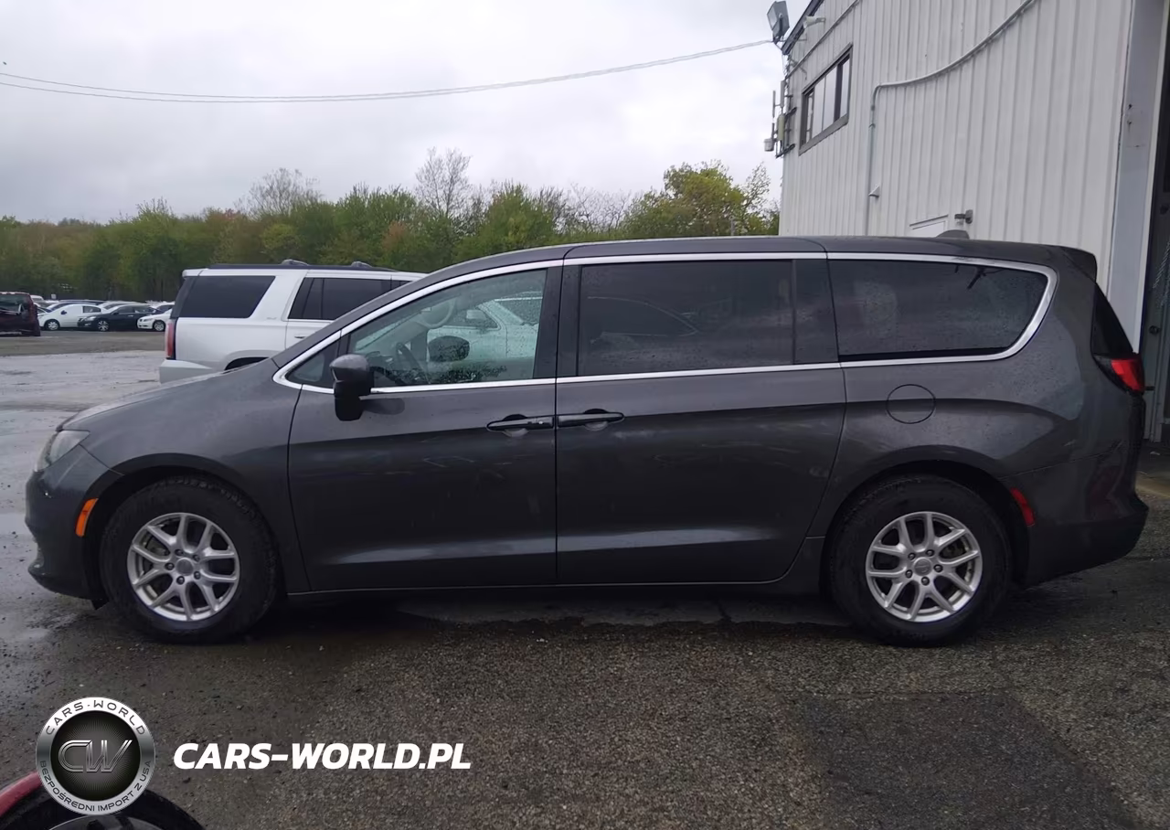 2020 Chrysler Voyager Lx VIN:2C4RC1CG8LR195613 - 14
