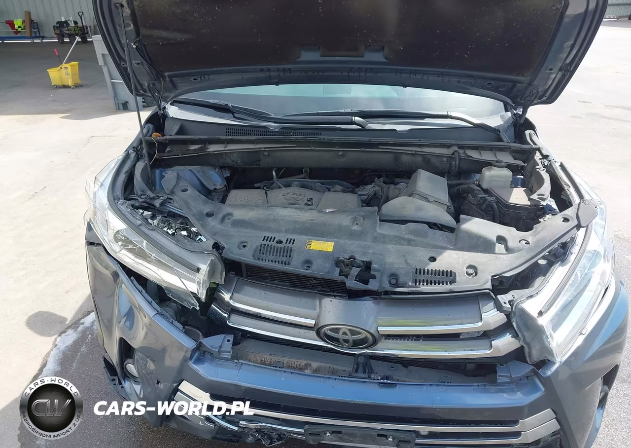 2018 Toyota Highlander Limited VIN:5TDDZRFH0JS880320 - 10